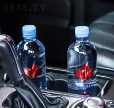 ���ឳ�M(j��n)����Ȼ��õVȪˮ