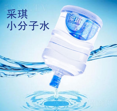 ����С���ӈF(tu��n)ˮͰ�bˮ