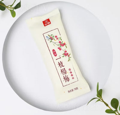 �����ɾ�һ֦��÷�������������ܱ�����ѩ��