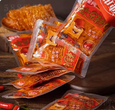 ����g��Ь�׶�Ƥ���l����Ƭ׃�B(t��i)�����b���r(sh��)����С��ʳ