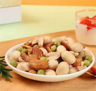 ��Դ�_���C�Ϲ��ʴ��b�Թ��ʺ��ұ��������e��ʳС��