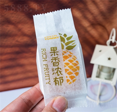 ���S�P���־W(w��ng)�t��ƷС����ʳ��ʽ���cʳƷ